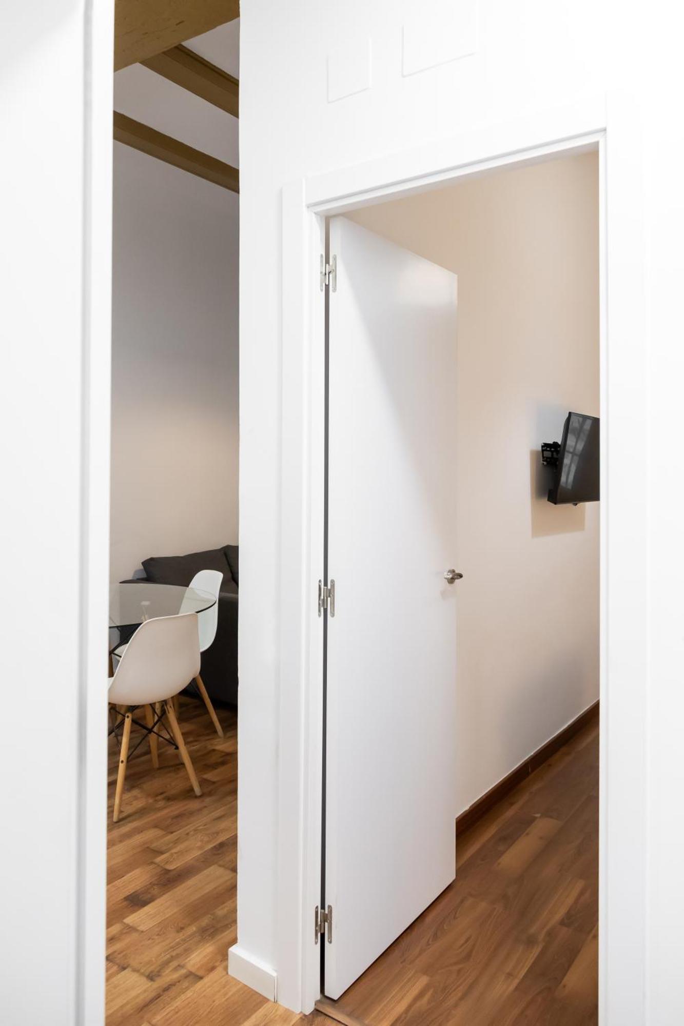 Down Town Apartment Valencia Bagian luar foto
