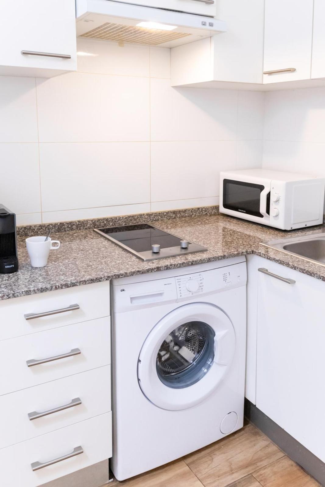 Down Town Apartment Valencia Bagian luar foto