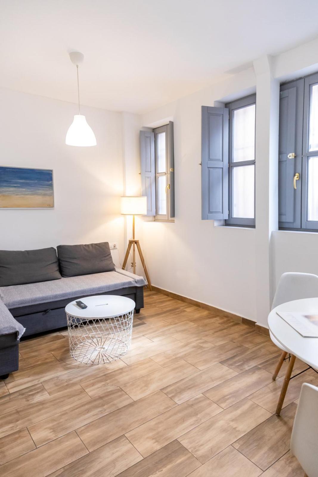 Down Town Apartment Valencia Bagian luar foto